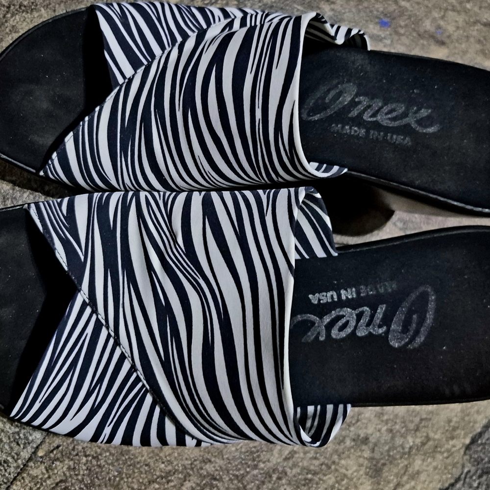 Onex Zebra Pattern Black and White Wedges